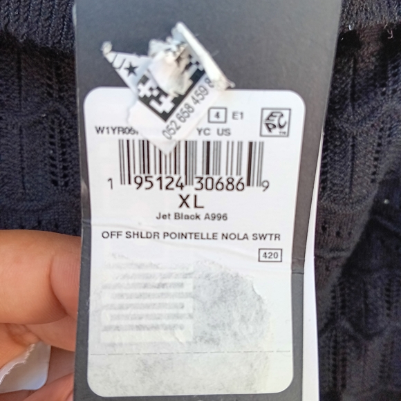 Guess off the shoulder pointelle sweater sz xl - Picture 5 of 5